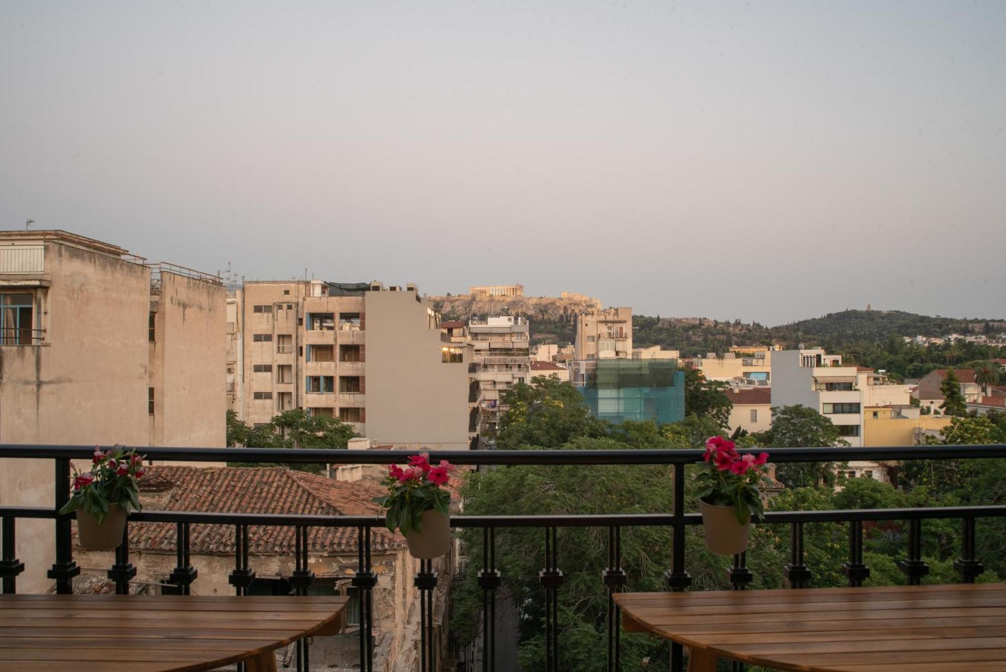 Апартаменти Stunning Acropolis View - 500M Metro - At Historical Center Афіни Екстер'єр фото